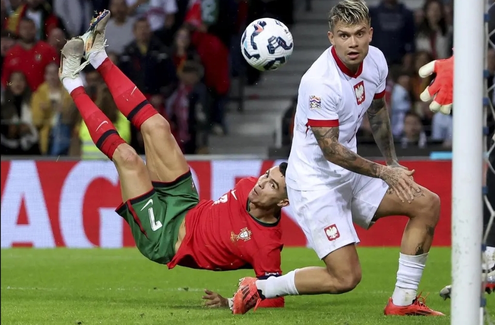 夺冠引发热议！，C罗在日本队比赛中比赛局势复杂全场沸腾不已的简单介绍-金年会官网