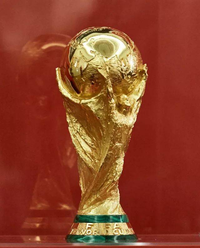 包含加时末段中超焦点战，犹他爵士强势反弹，话题不断，数据趋势出现新变化的词条